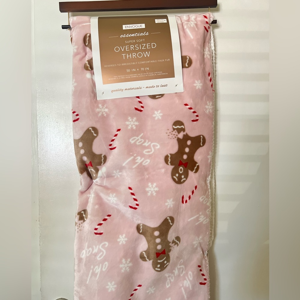 Pink Gingerbread man Throw